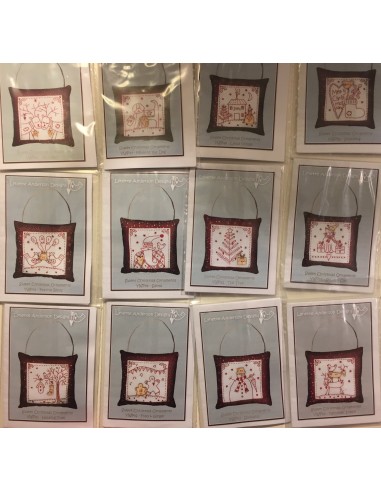 kit colección 12 Bordados Red Work Adorno puertas Navidad Lynette Anderson kit colección 12 Bordados Red Work Adorno puertas Navidad Lynette Anderson