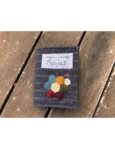 Kit Librito guarda-agujas bordado y aplicaciones lana Slowlife in Spring Kit Librito guarda-agujas bordado y aplicaciones lana Slowlife in Spring