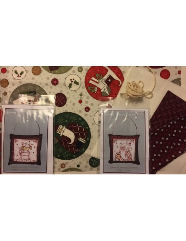 kit colección con 2 Bordados Papá Noel y Renos. Red Work Adorno puertas Navidad Lynette Anderson